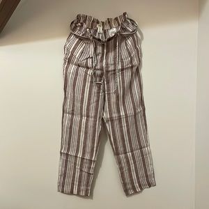 Size S. Never worn. Perfect for Summer. Paper-bag Pants.